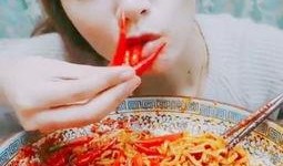 爆料火鸡面吃货视频大全,揭秘吃货眼中的火鸡面视频大全